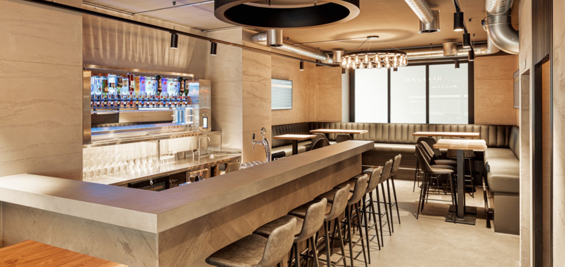 INSIDER - BAR | Bar und Tische mit diversen LED Leuchten